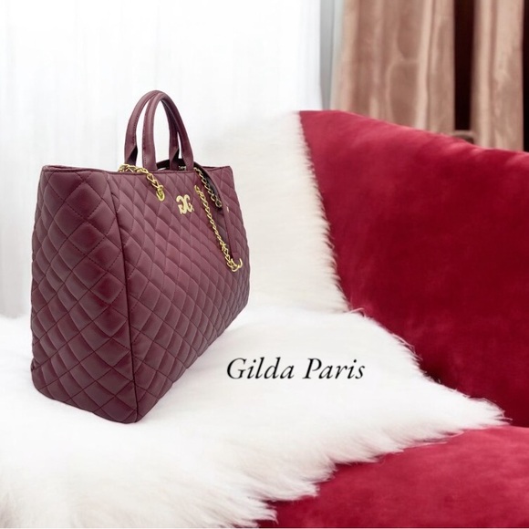 Quilted Weekender - Picture 3 of 6